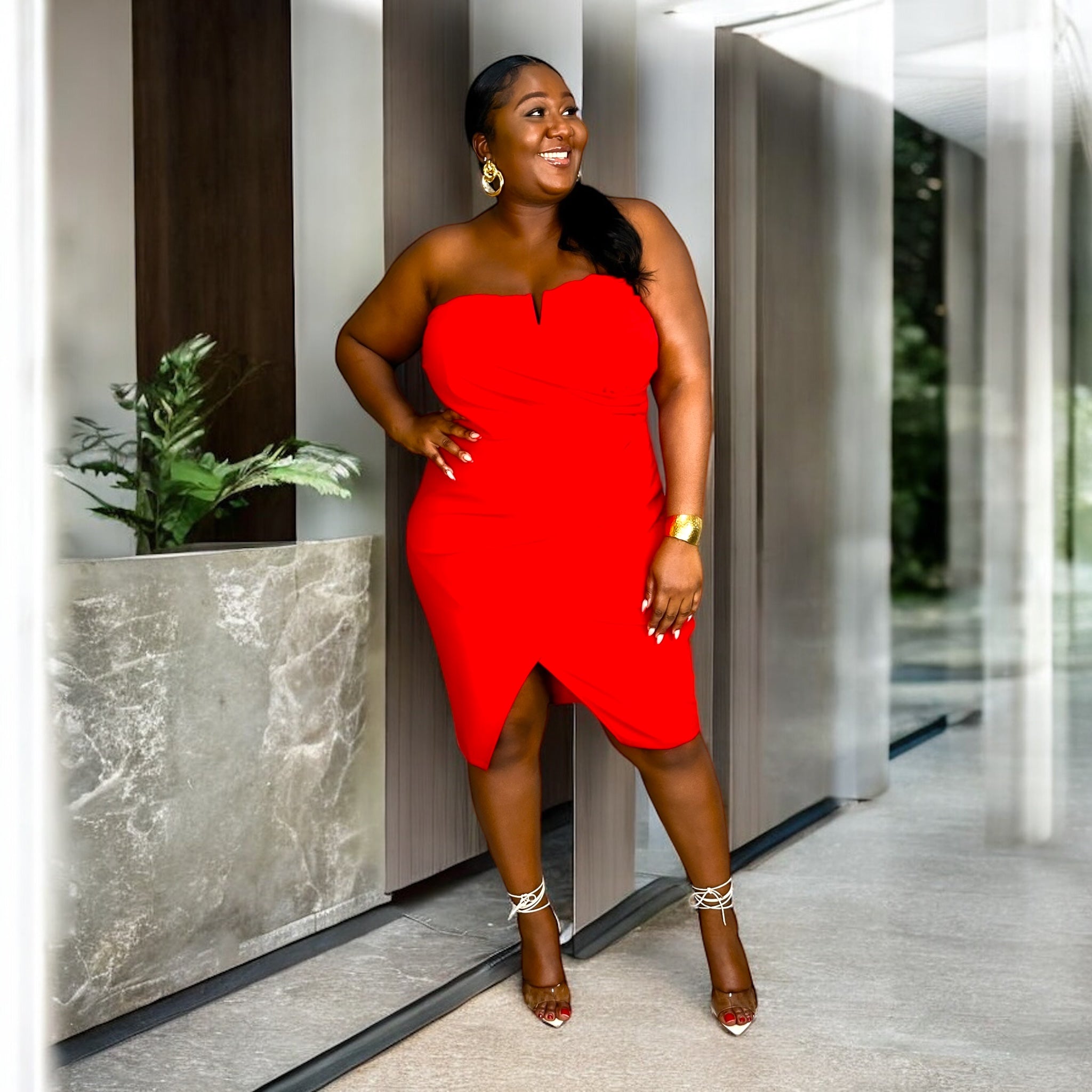 Chic Model Figure Ruby Red Chic Strapless Mini Dress – Figure Plus Collection